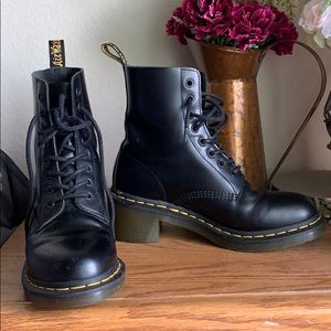 Dr Martens CLEMENCY LEATHER HEELED LACE UP BOOTS
